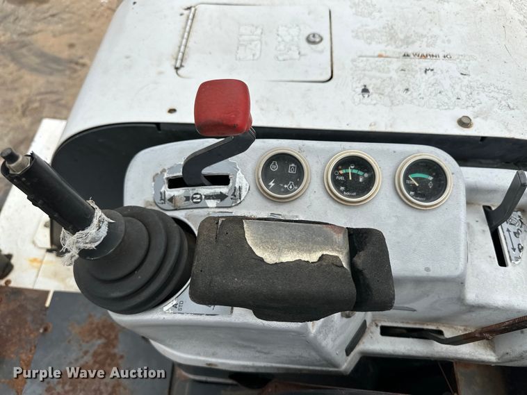 image for item OI9141 1999 Bobcat 331 mini excavator