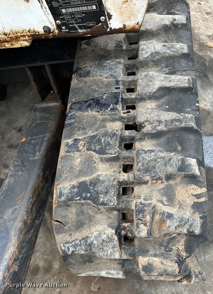 image for item OI9141 1999 Bobcat 331 mini excavator