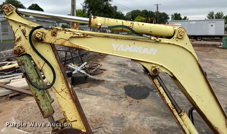 image for item OI9142 Yanmar B12 mini excavator