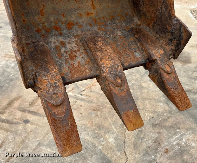 image for item OI9142 Yanmar B12 mini excavator