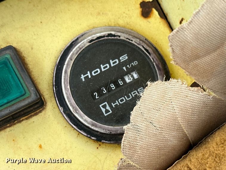 image for item OI9142 Yanmar B12 mini excavator