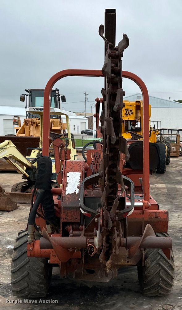 image for item OI9143 2000 Ditch Witch 3700 trencher