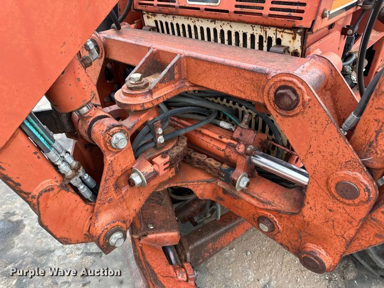 image for item OI9143 2000 Ditch Witch 3700 trencher