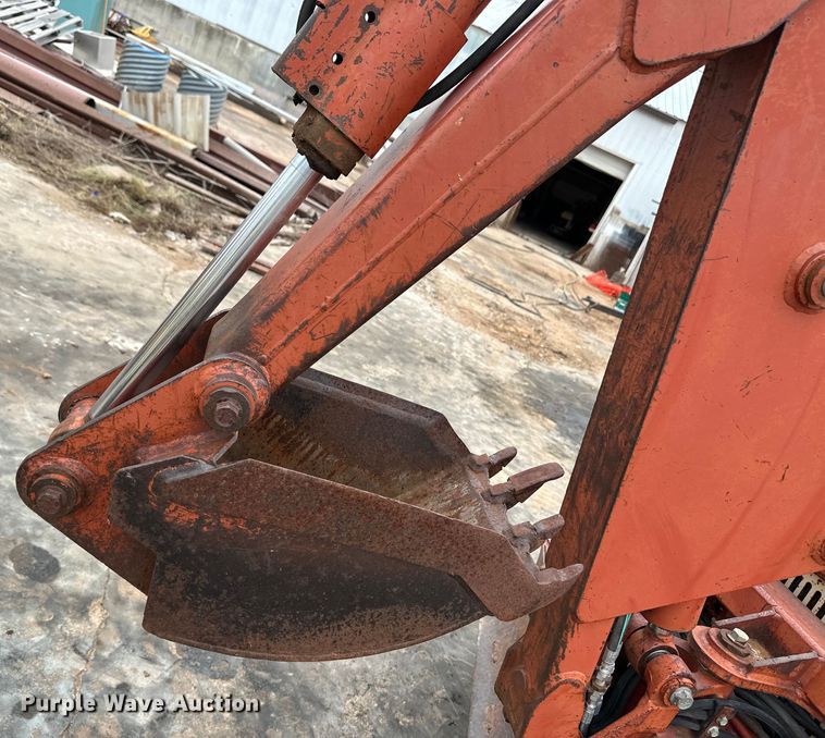 image for item OI9143 2000 Ditch Witch 3700 trencher