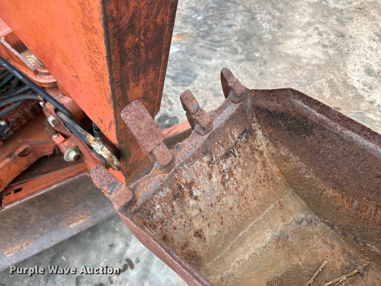 image for item OI9143 2000 Ditch Witch 3700 trencher