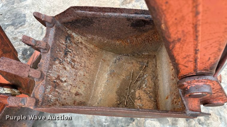 image for item OI9143 2000 Ditch Witch 3700 trencher