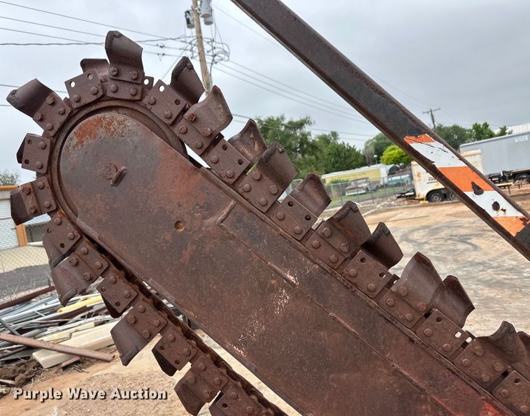 image for item OI9143 2000 Ditch Witch 3700 trencher