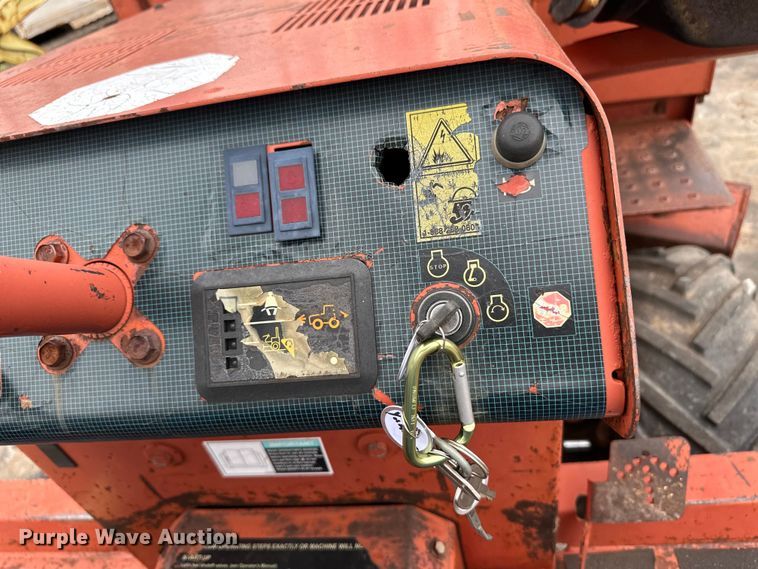 image for item OI9143 2000 Ditch Witch 3700 trencher