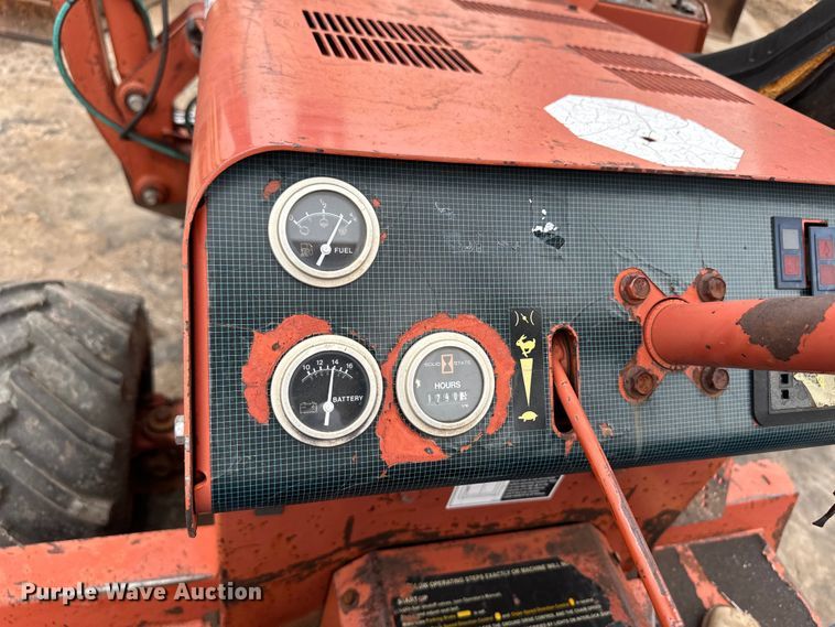 image for item OI9143 2000 Ditch Witch 3700 trencher