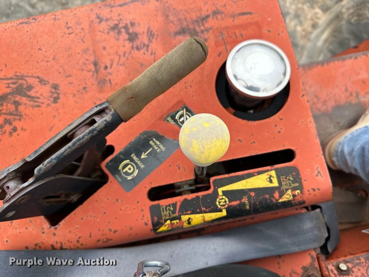 image for item OI9143 2000 Ditch Witch 3700 trencher