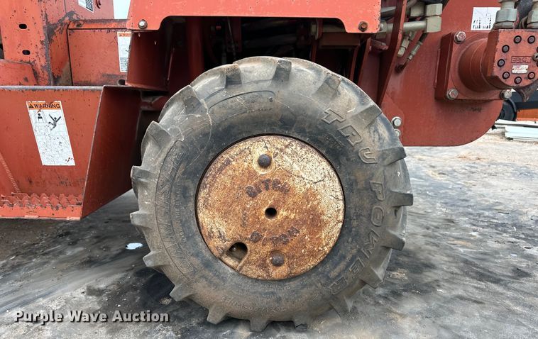 image for item OI9143 2000 Ditch Witch 3700 trencher