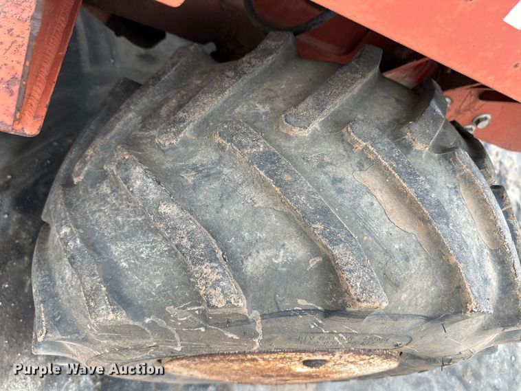 image for item OI9143 2000 Ditch Witch 3700 trencher