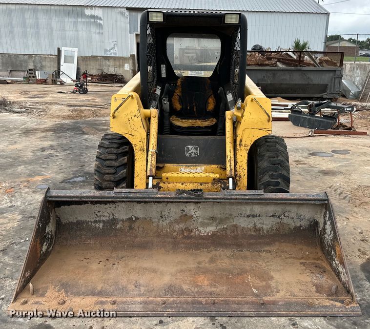 image for item OI9144 1999 John Deere 250 skid steer loader
