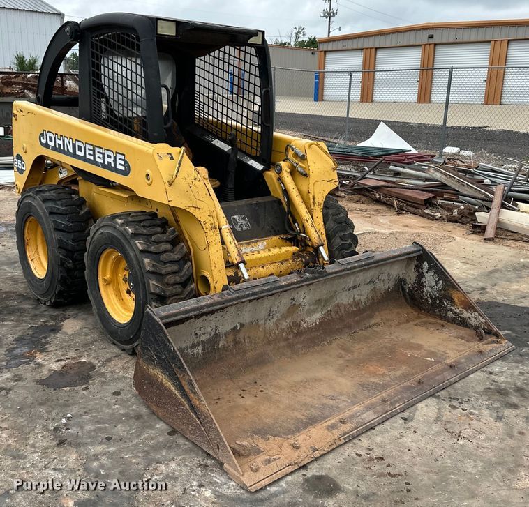 image for item OI9144 1999 John Deere 250 skid steer loader