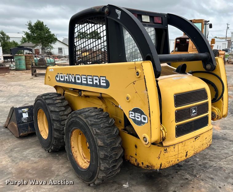 image for item OI9144 1999 John Deere 250 skid steer loader