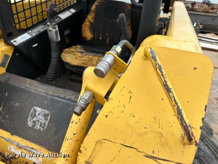 image for item OI9144 1999 John Deere 250 skid steer loader