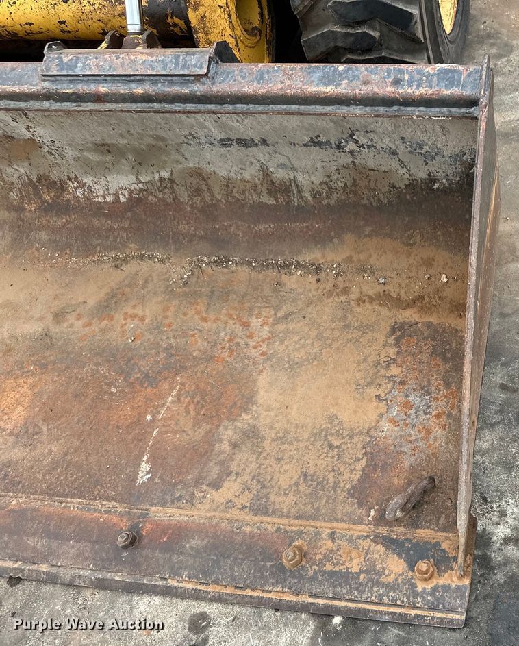 image for item OI9144 1999 John Deere 250 skid steer loader