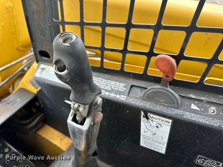 image for item OI9144 1999 John Deere 250 skid steer loader