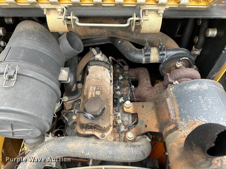 image for item OI9144 1999 John Deere 250 skid steer loader