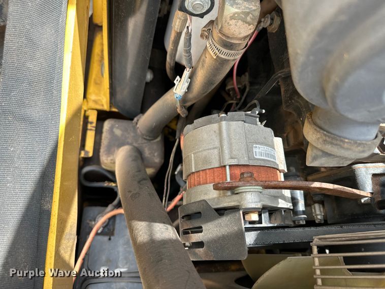 image for item OI9144 1999 John Deere 250 skid steer loader