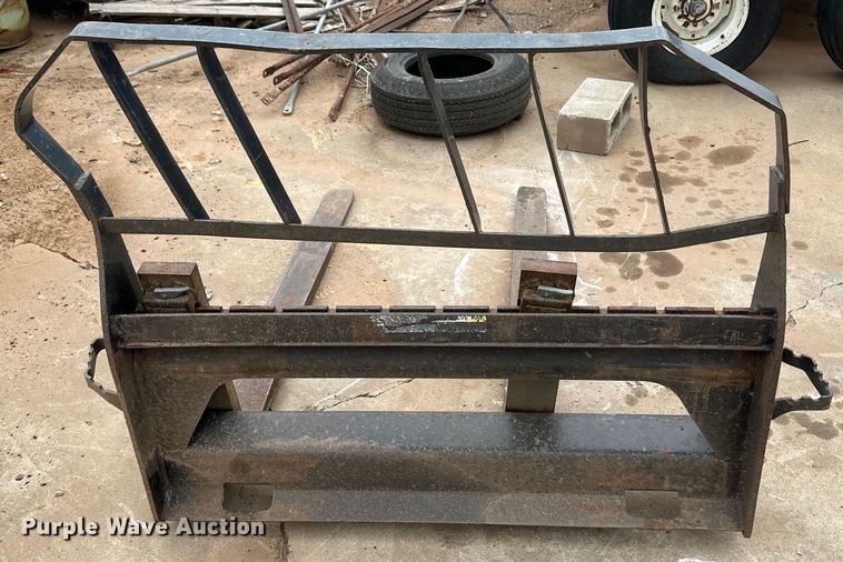 image for item OI9144 1999 John Deere 250 skid steer loader