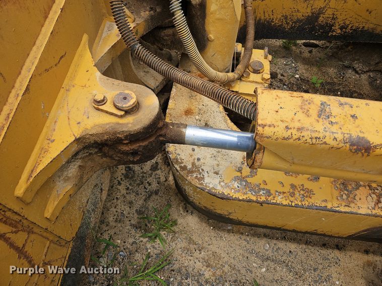 image for item OK9883 1998 Caterpillar  D5M LGP dozer