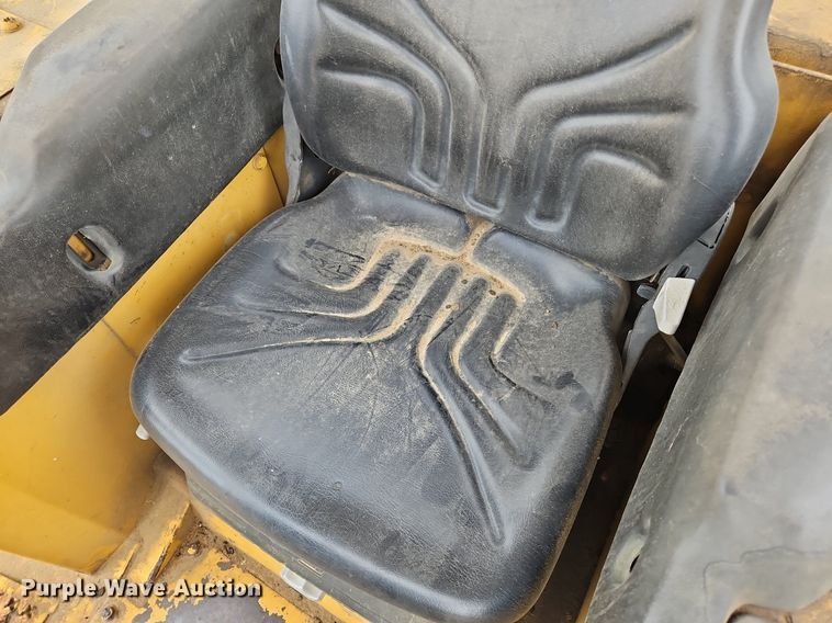 image for item OK9883 1998 Caterpillar  D5M LGP dozer