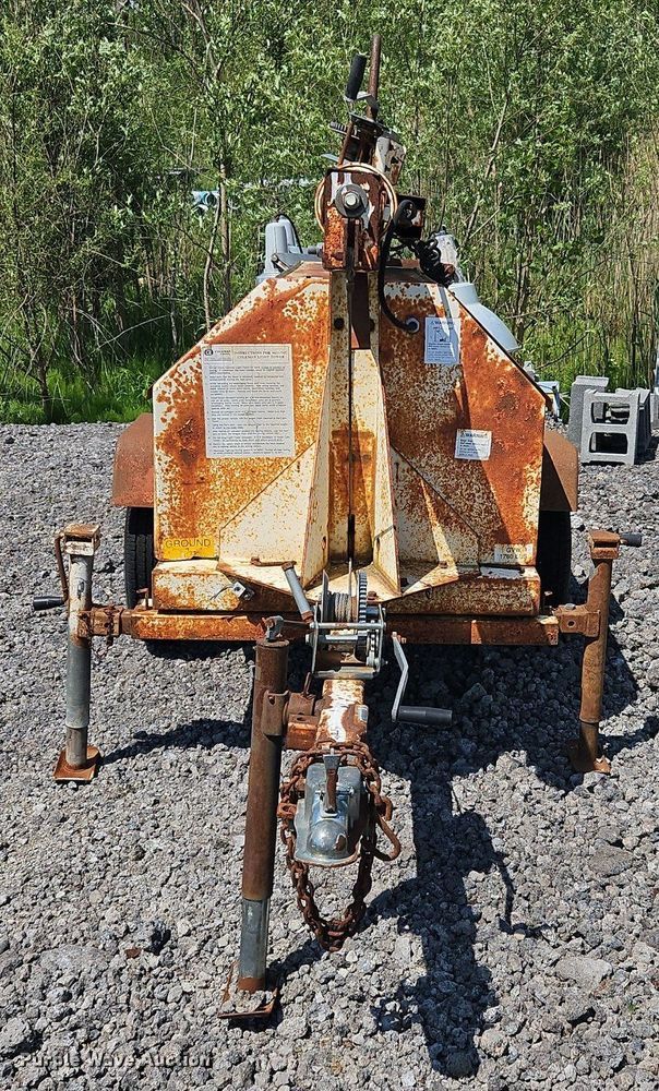 image for item OK9890 Coleman MH4000 light plant