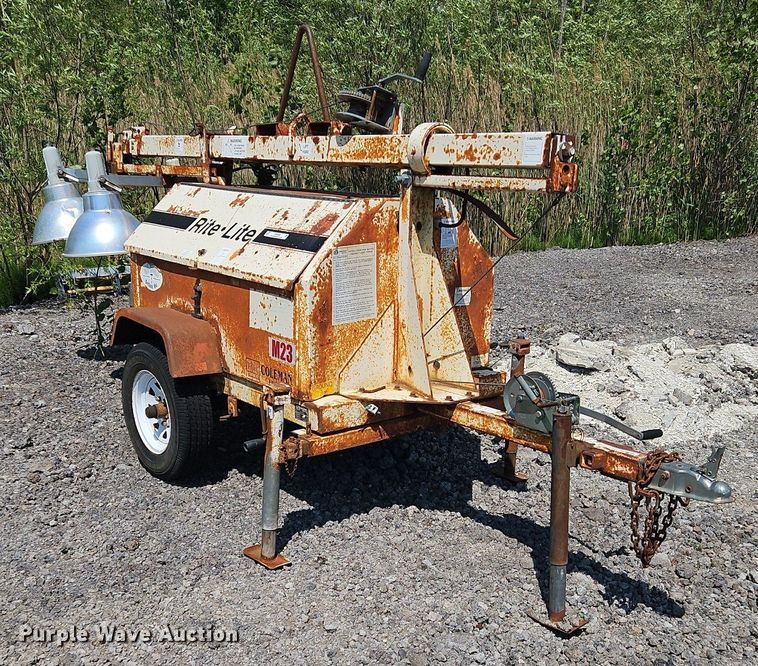 image for item OK9890 Coleman MH4000 light plant