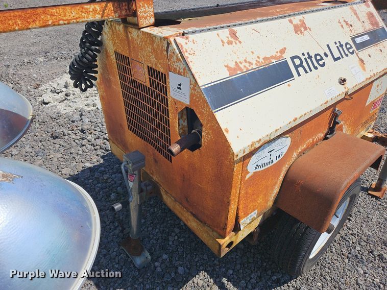 image for item OK9890 Coleman MH4000 light plant