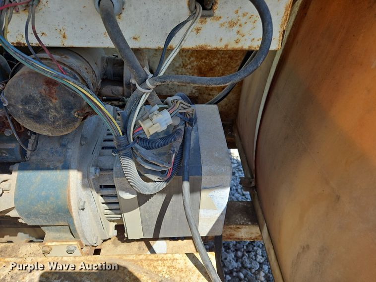 image for item OK9890 Coleman MH4000 light plant