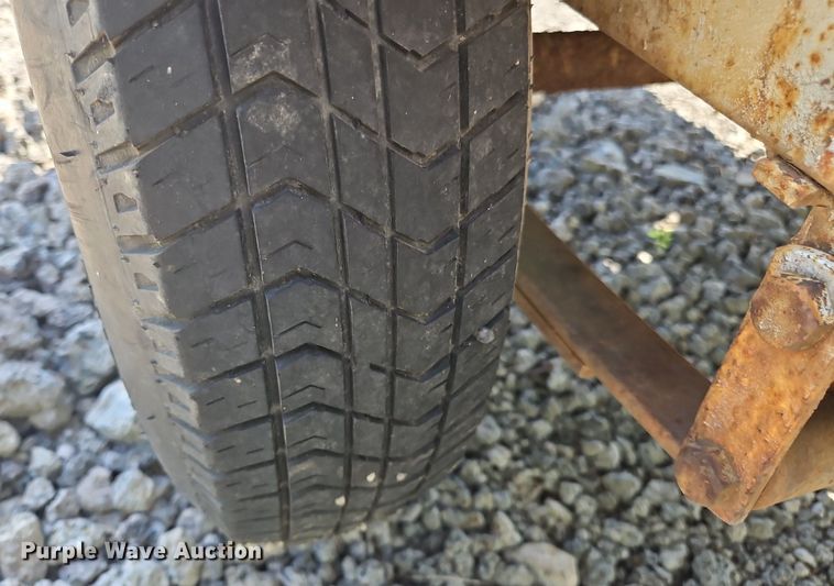 image for item OK9890 Coleman MH4000 light plant