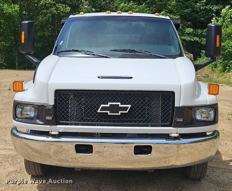 image for item OK9935 2004 Chevrolet  C5500  dump truck