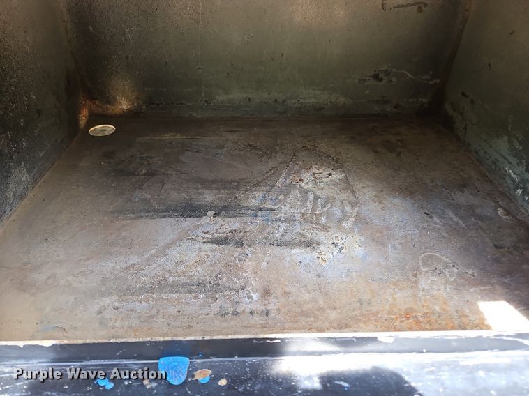 image for item OK9935 2004 Chevrolet  C5500  dump truck