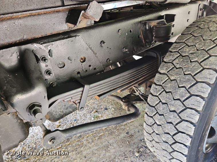 image for item OK9935 2004 Chevrolet  C5500  dump truck