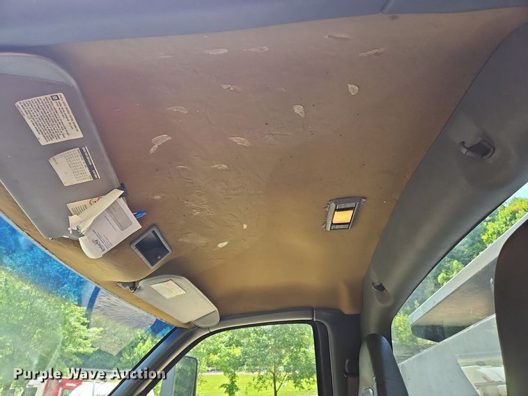 image for item OK9935 2004 Chevrolet  C5500  dump truck