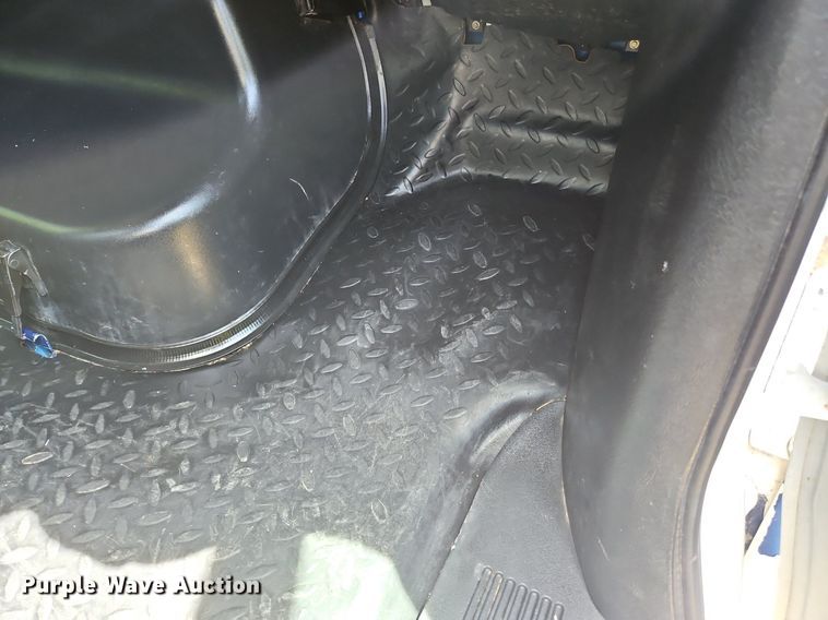 image for item OK9935 2004 Chevrolet  C5500  dump truck