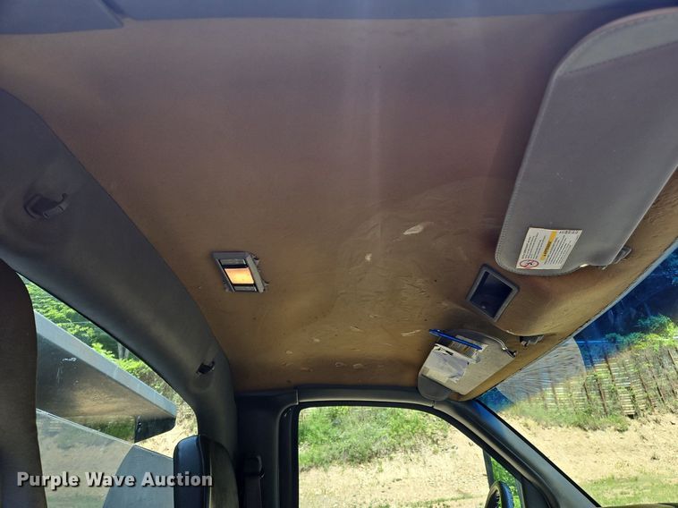 image for item OK9935 2004 Chevrolet  C5500  dump truck