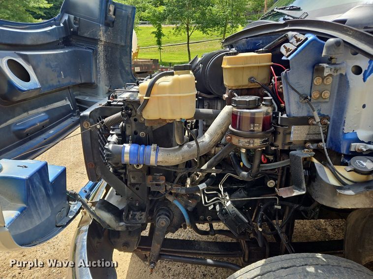 image for item OK9935 2004 Chevrolet  C5500  dump truck