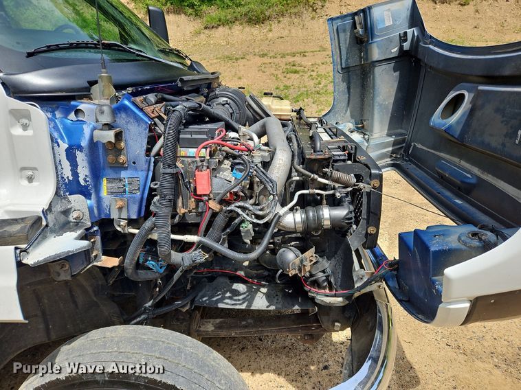 image for item OK9935 2004 Chevrolet  C5500  dump truck