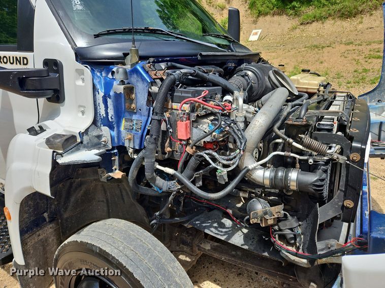 image for item OK9935 2004 Chevrolet  C5500  dump truck