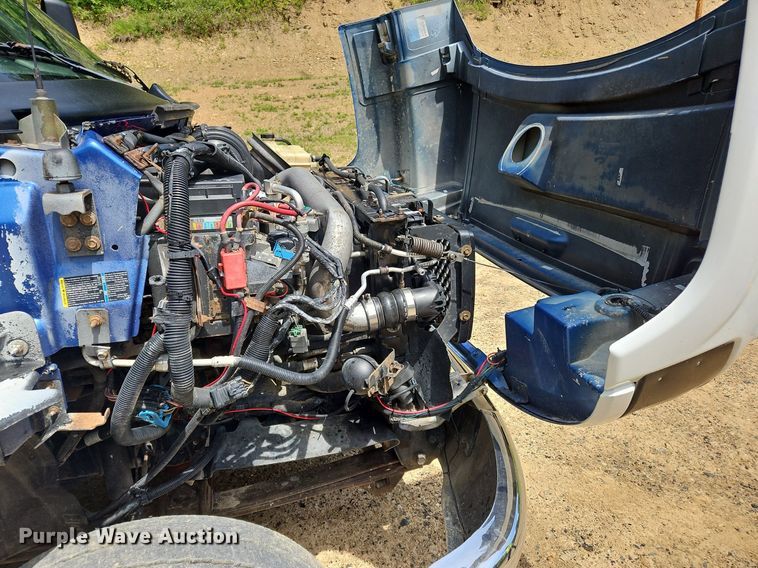 image for item OK9935 2004 Chevrolet  C5500  dump truck