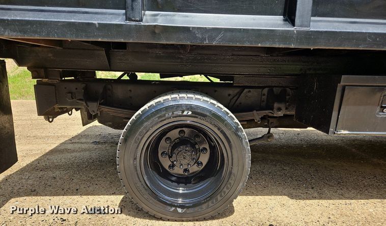 image for item OK9935 2004 Chevrolet  C5500  dump truck