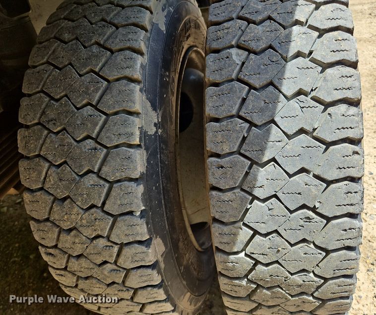 image for item OK9935 2004 Chevrolet  C5500  dump truck