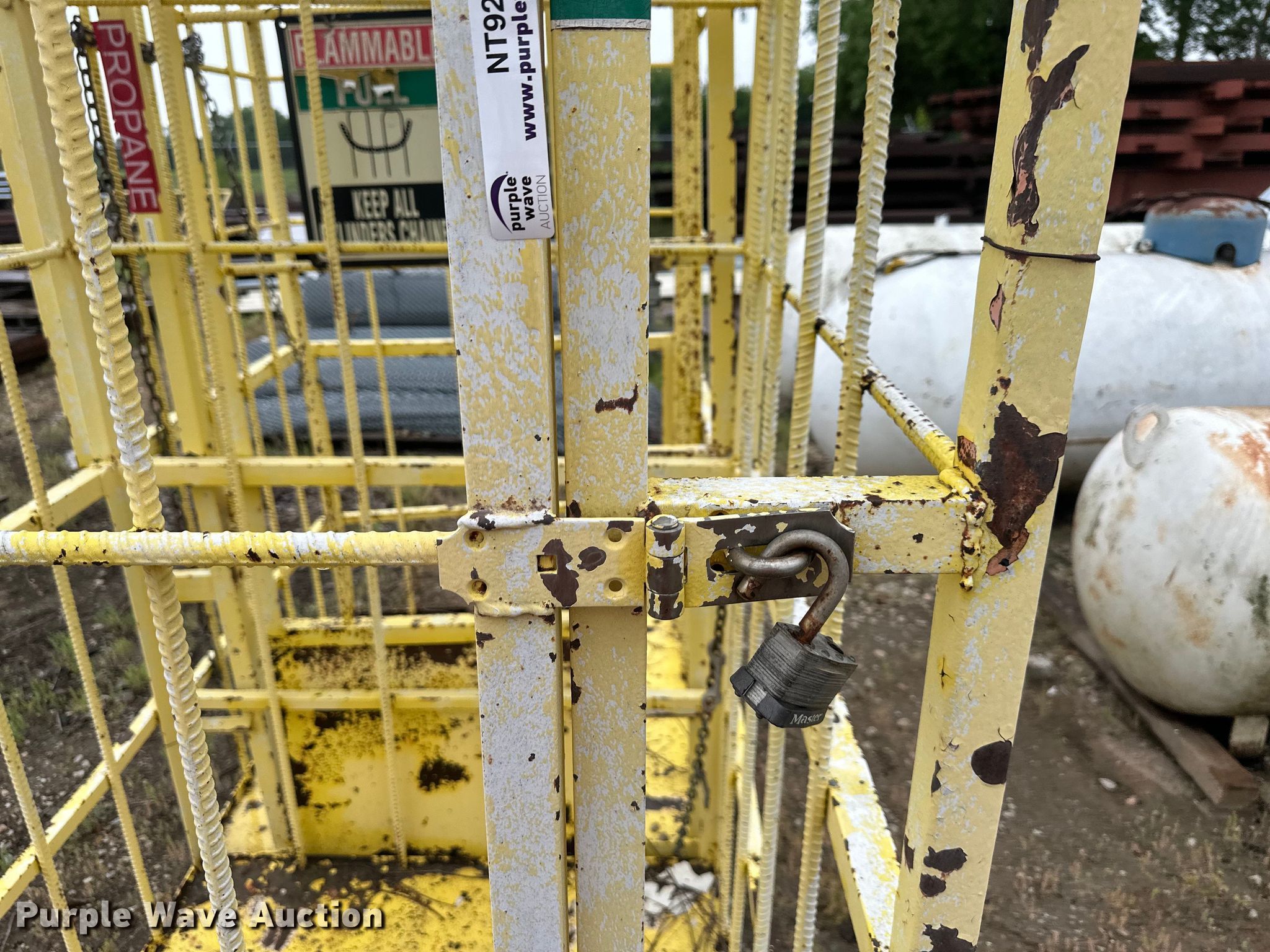 (2) torch bottle racks in Topeka, KS | Item NT9263 sold | Purple Wave