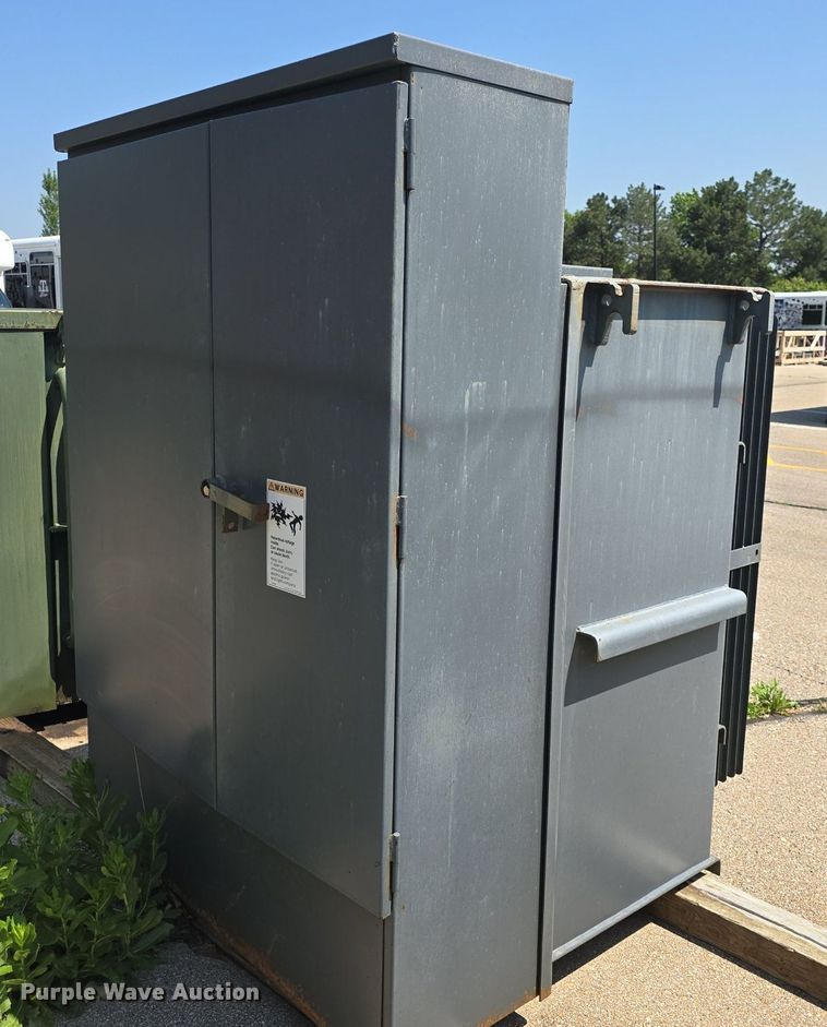 image for item DM1646 1989 Square D transformer 