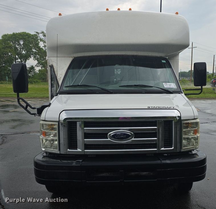 image for item DM1720 2009 Ford  E450 Super Duty  shuttle bus
