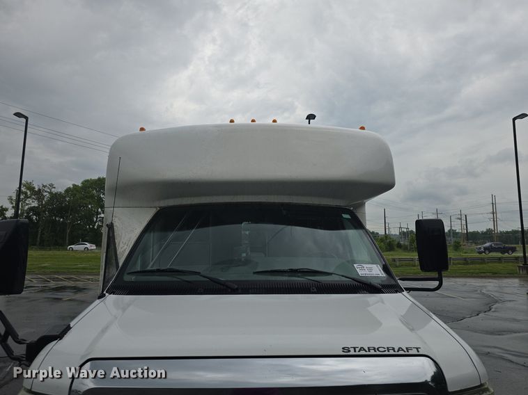 image for item DM1720 2009 Ford  E450 Super Duty  shuttle bus