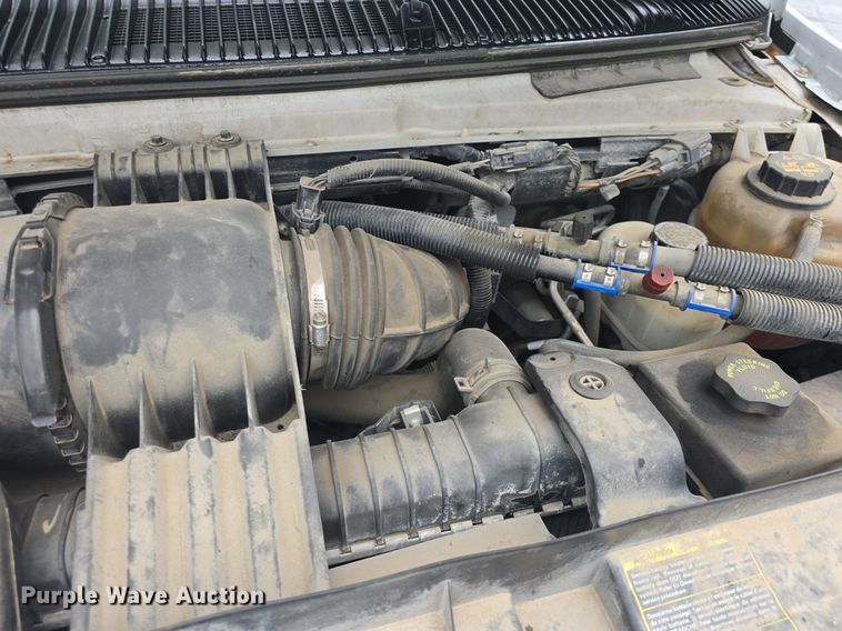 image for item DM1720 2009 Ford  E450 Super Duty  shuttle bus