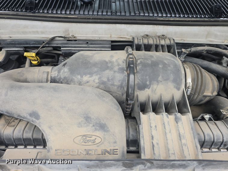 image for item DM1720 2009 Ford  E450 Super Duty  shuttle bus